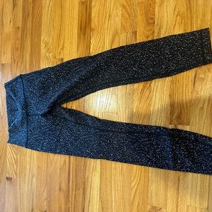 Lululemon yoga pants worn twice size 4 25 length